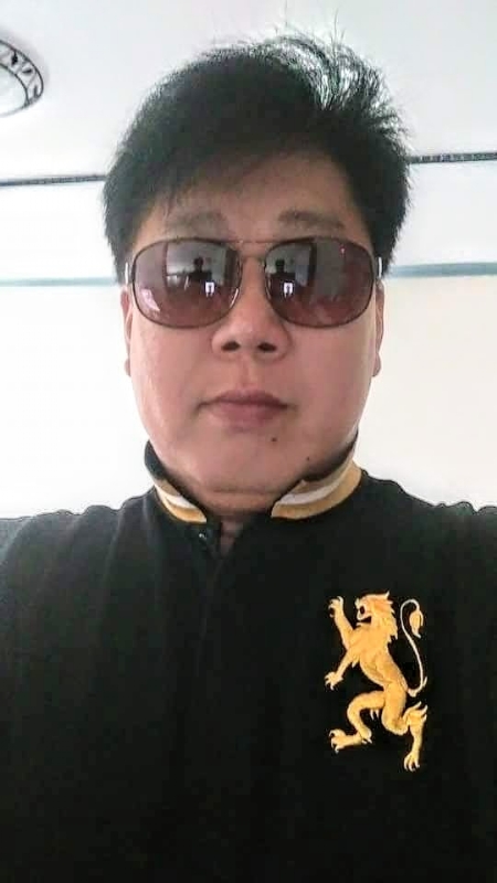 含笑半步癲的第一张照片--高雄中老年相亲网